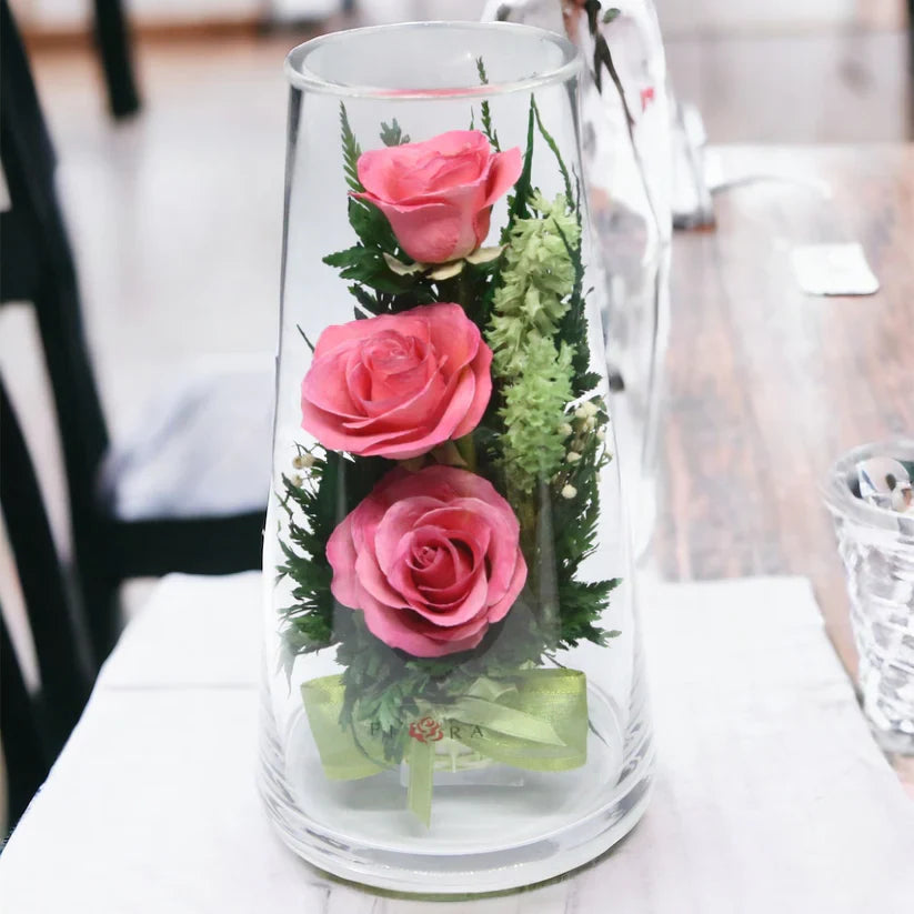 Luxuriously Preserved Pink Roses for Lasting Beauty and Charm